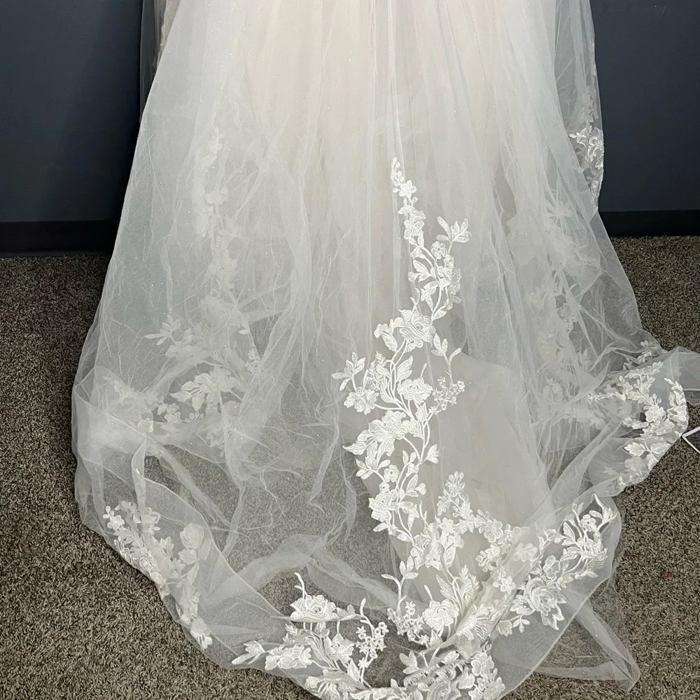 Glitter, tulle, strapless ball gown - Picture 10 of 14